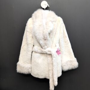 Pretty Little Things Plush Faux Fur Self Tie Women's Coat Medium Cream
